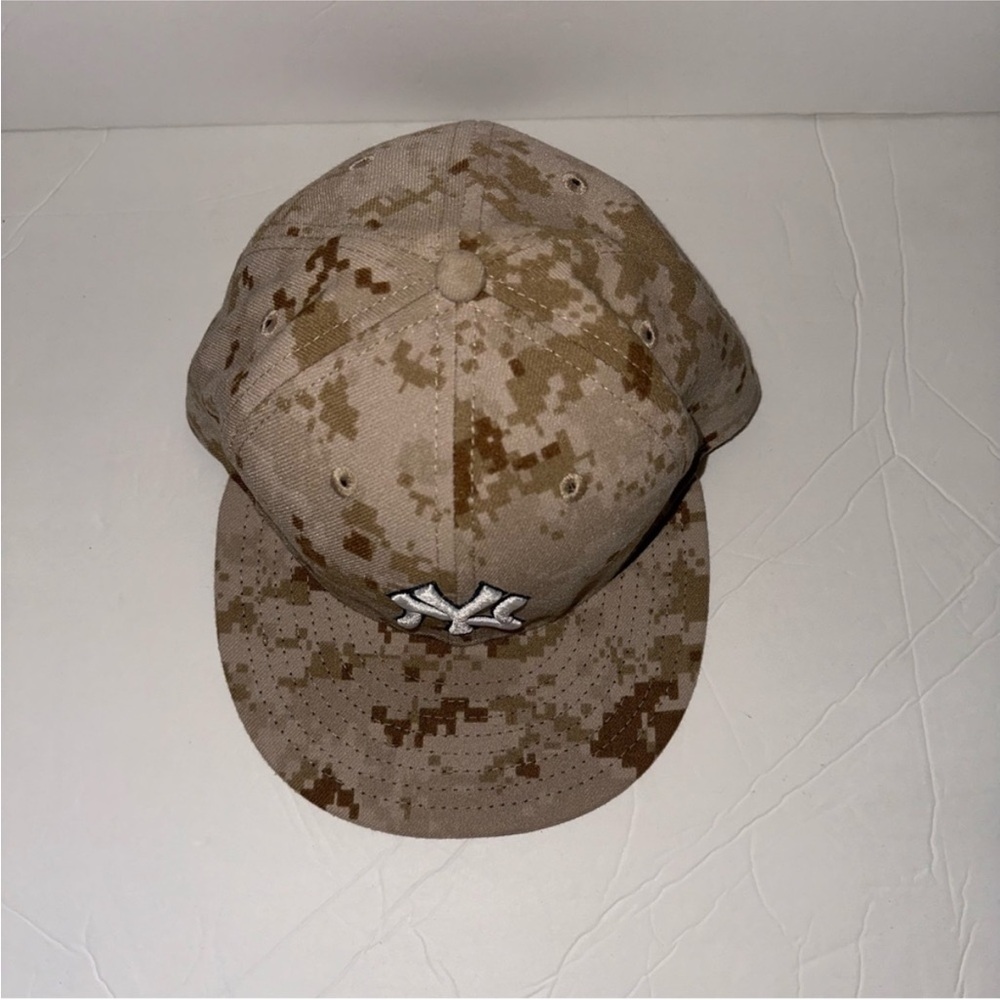 New Era NEW YORK YANKEE fitted hat 7 3/8 tan camo colors “Digital Camo On Field” - Picture 3 of 7